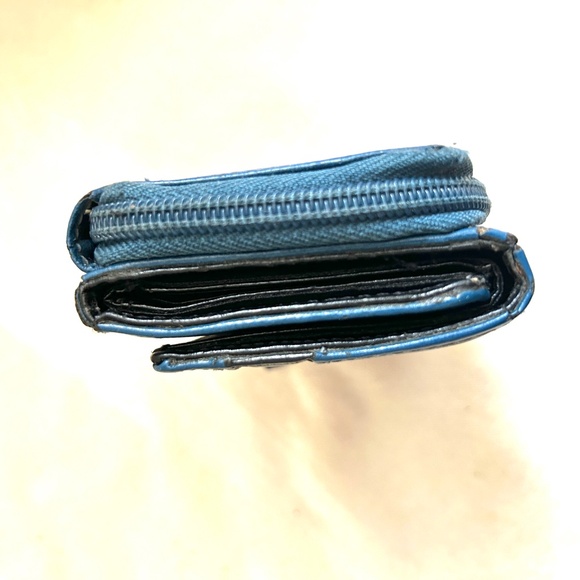 ROOTS Blue/Black Wallet - Picture 5 of 6
